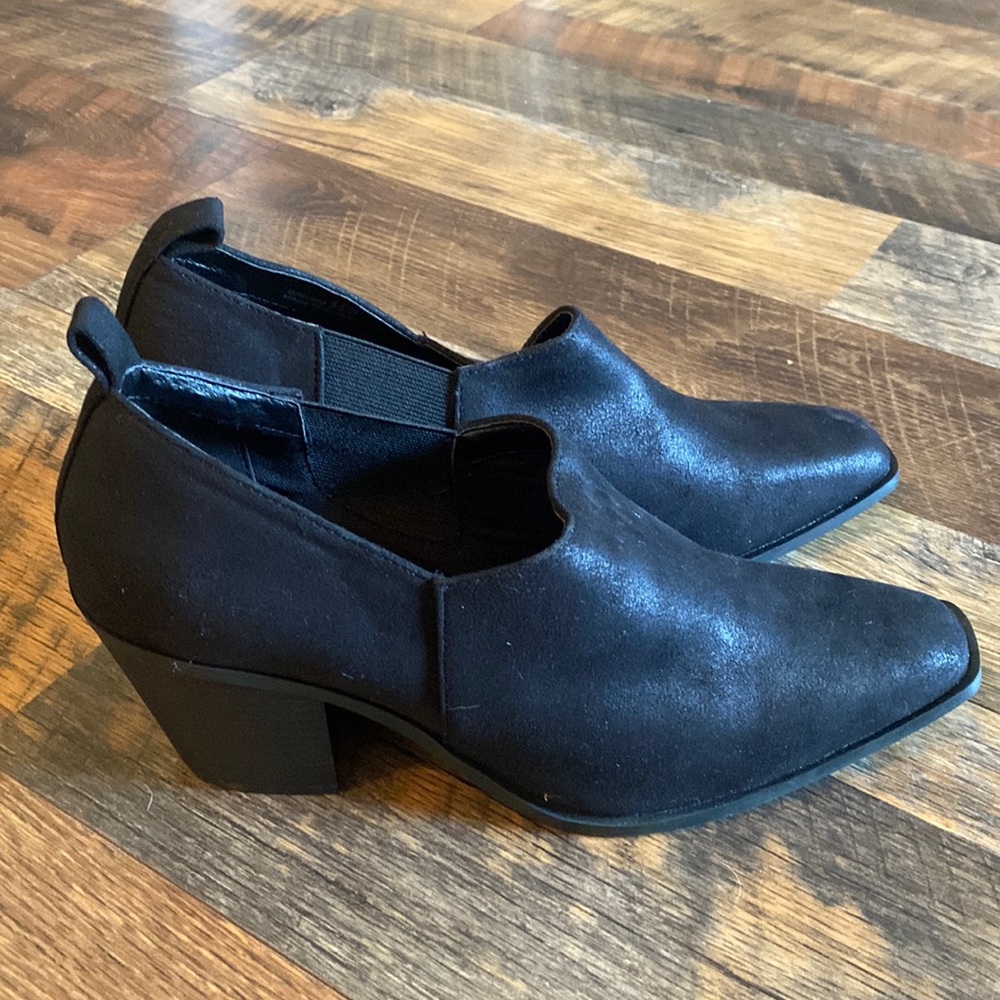 NWOT Chinese Laundry square toe booties size 8.5